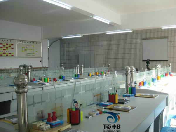 財(cái)會(huì)模擬實(shí)驗(yàn)室設(shè)備(六人座)