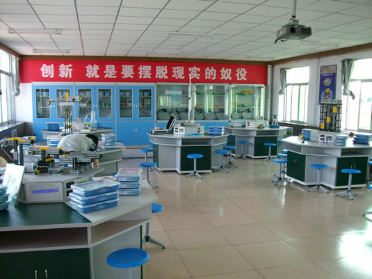 通用技術(shù)實驗室設(shè)備