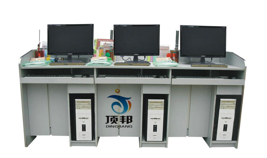 電算化財會模擬實驗室設備