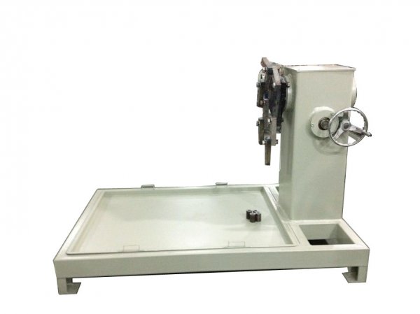 超大型發(fā)動機(jī)翻轉(zhuǎn)架