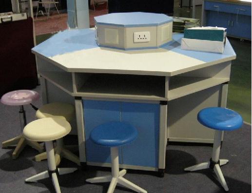 小學(xué)科學(xué)探究實(shí)驗(yàn)室