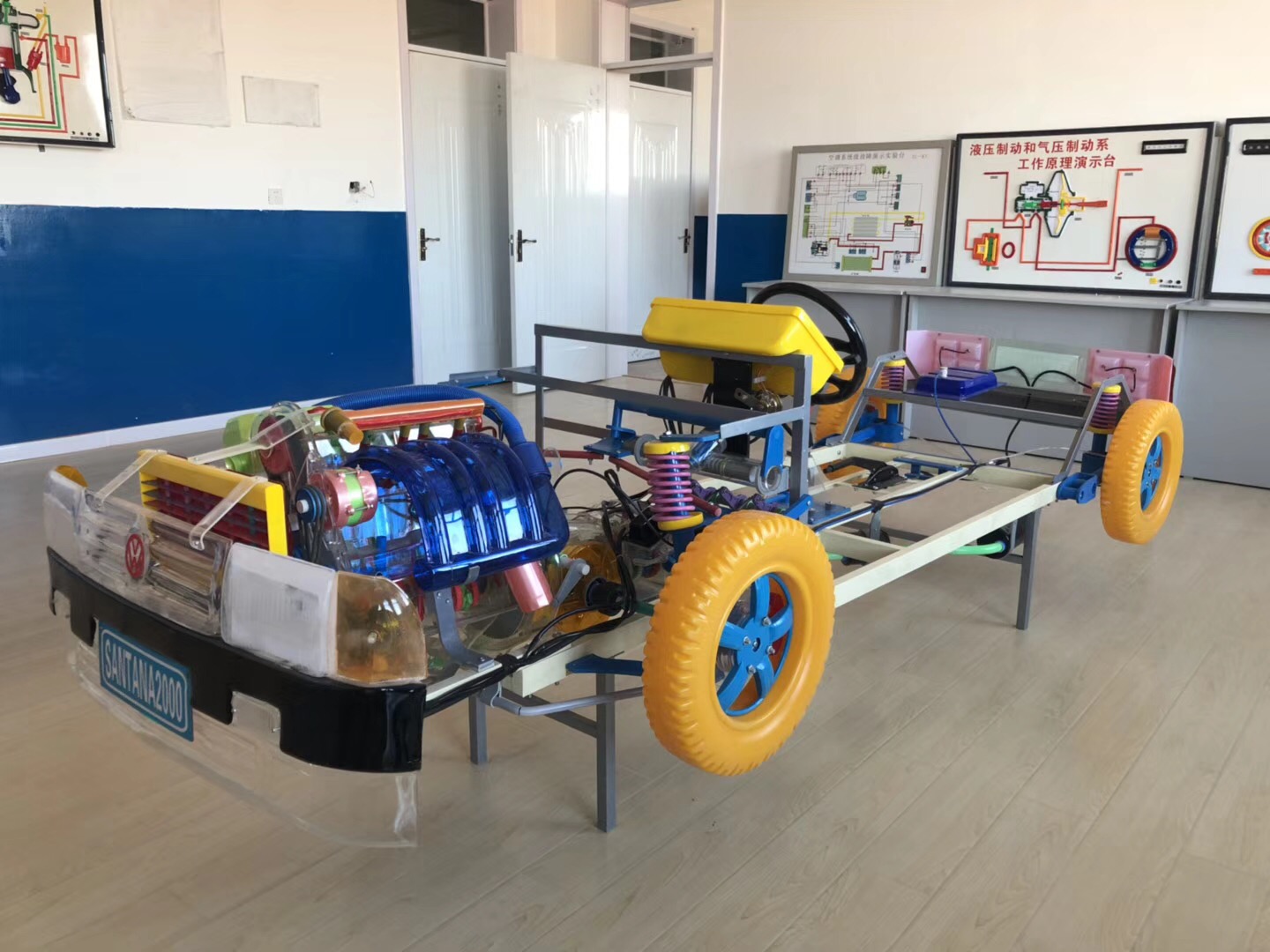 桑塔納透明整車模型