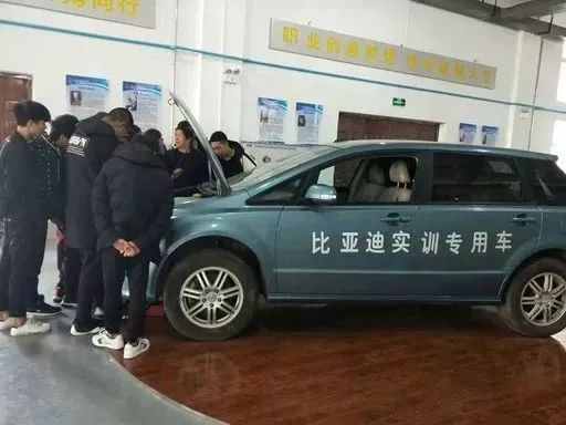 實(shí)訓(xùn)教學(xué)工作是職業(yè)教育的重點(diǎn)(圖3)