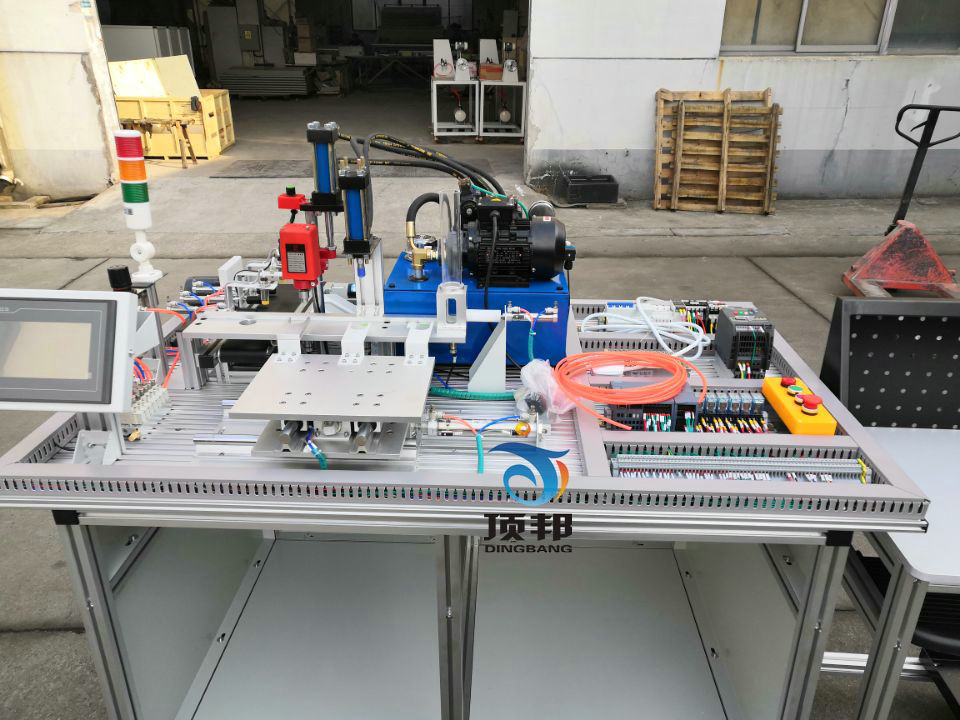 機(jī)電液氣一體化實(shí)訓(xùn)平臺(tái)