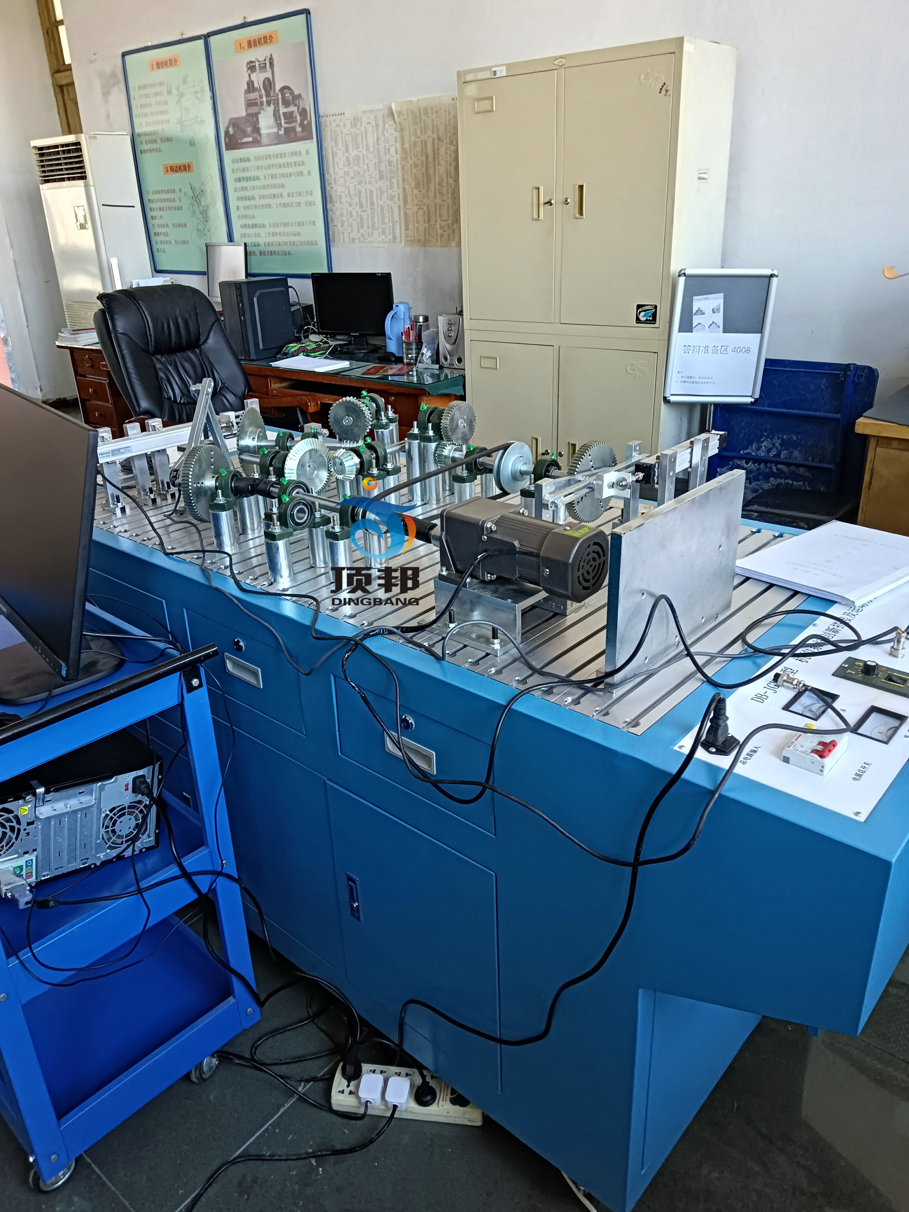 機構(gòu)系統(tǒng)搭接與測試實驗臺