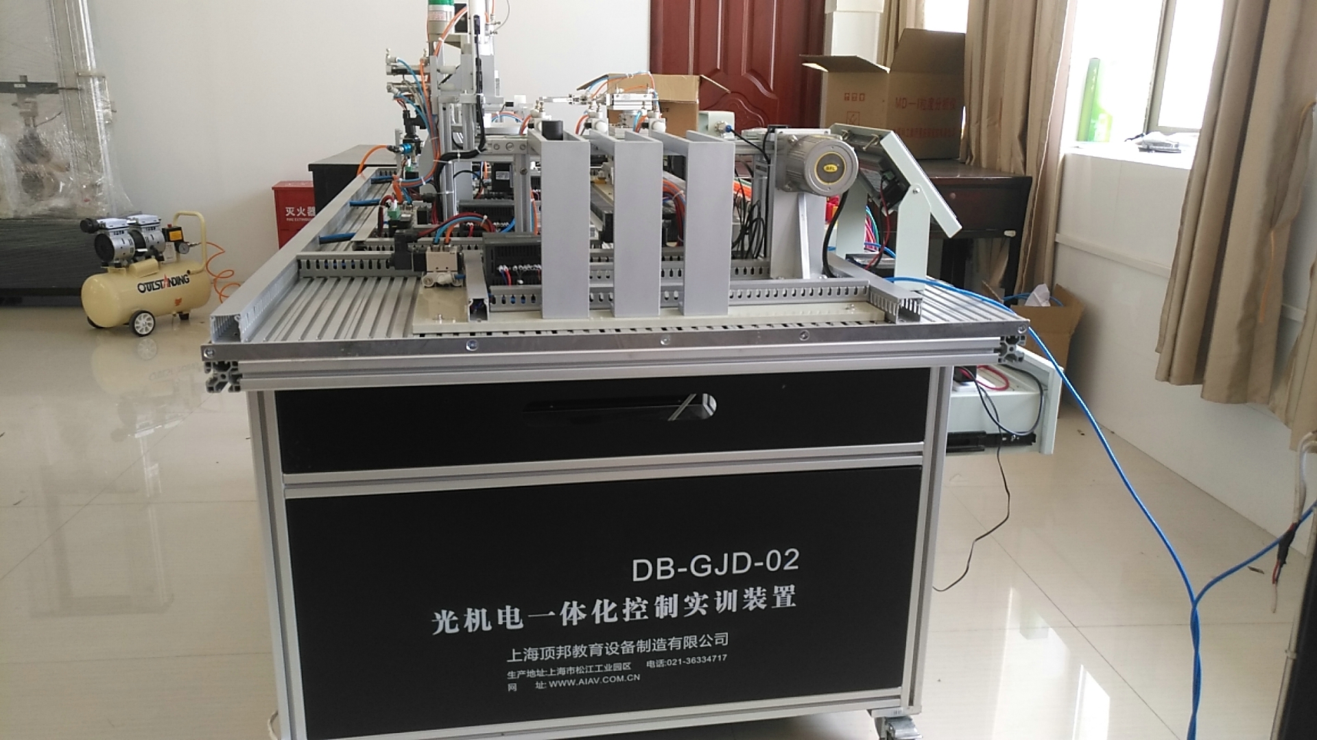 光機(jī)電一體化控制實(shí)訓(xùn)設(shè)備