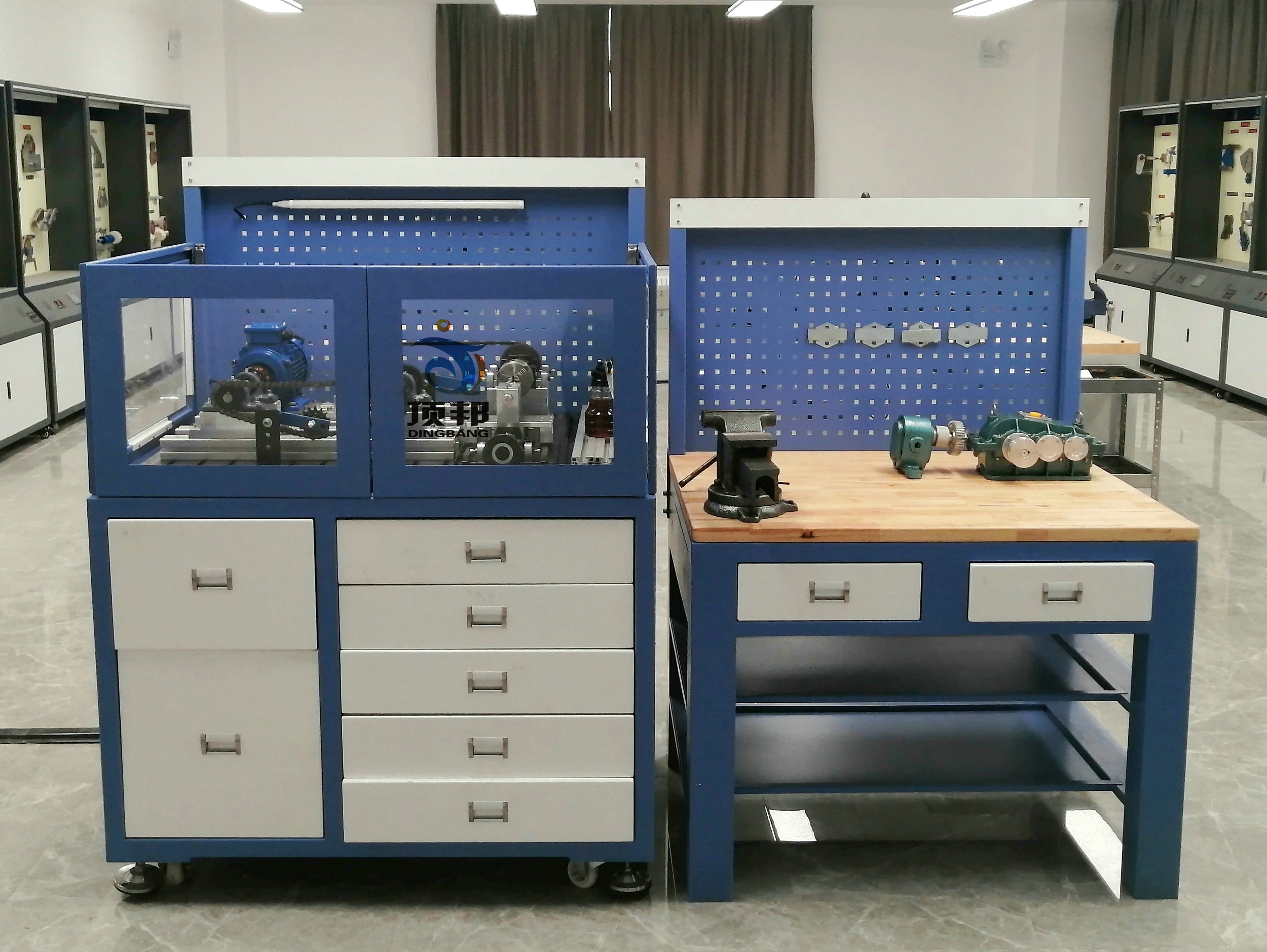 機械傳動裝調(diào)綜合實訓平臺