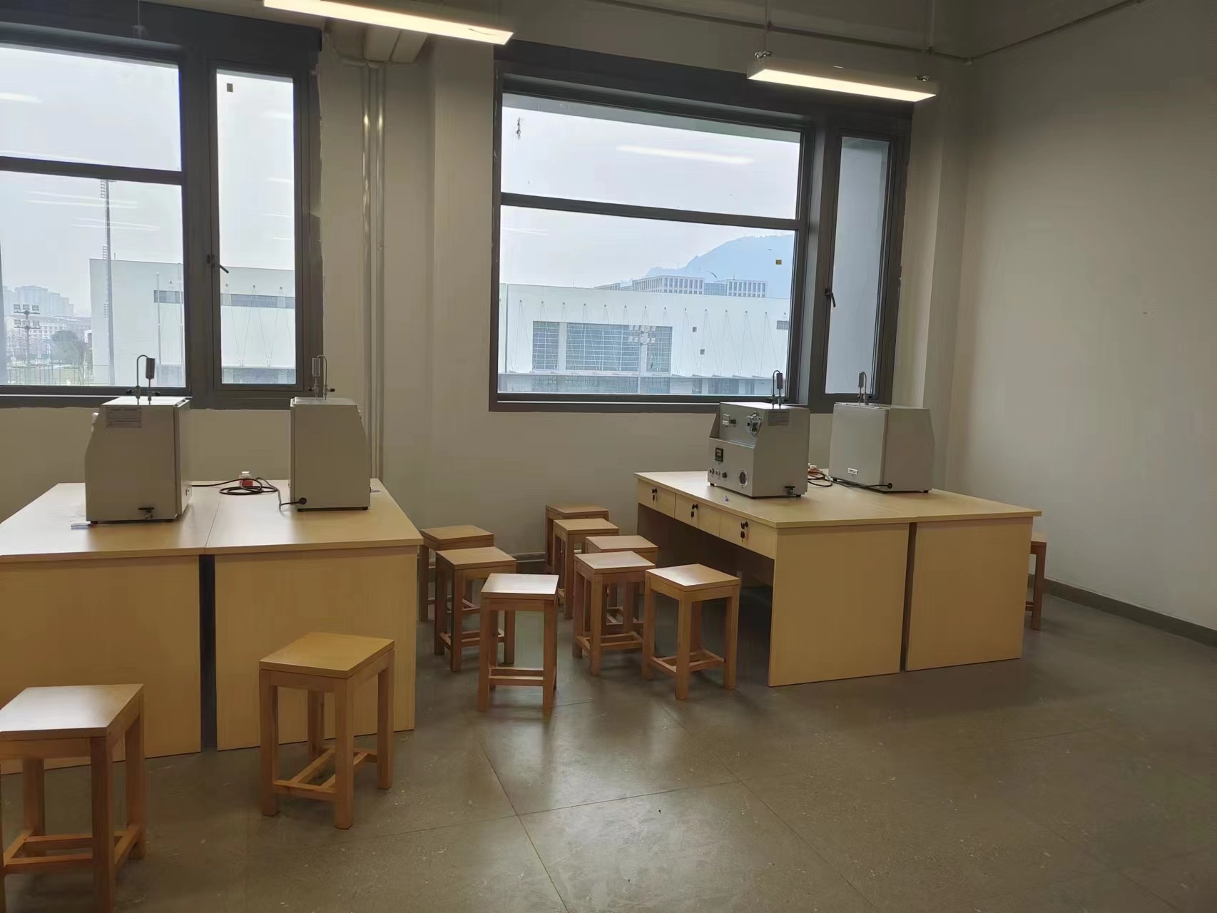 飽和蒸汽P-T關(guān)系實(shí)驗(yàn)儀