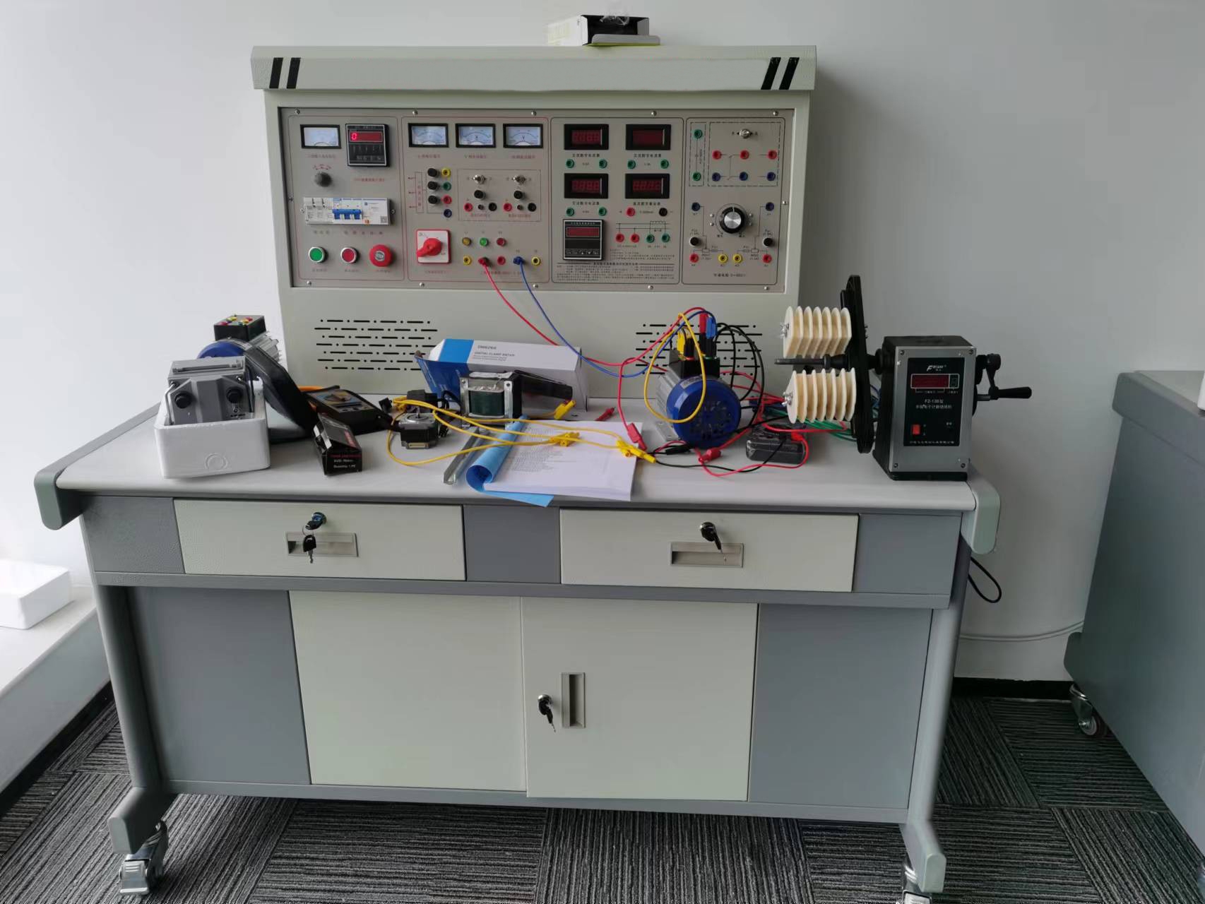 電機(jī)裝配技能實(shí)訓(xùn)裝置