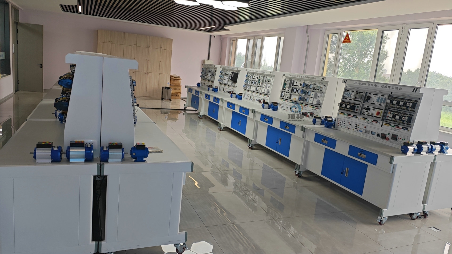 低壓電工考核實訓(xùn)裝置