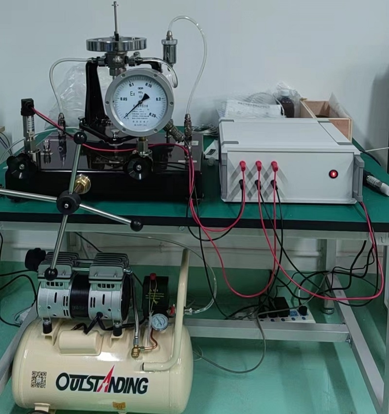 壓力傳感器標(biāo)定實(shí)驗(yàn)系統(tǒng)