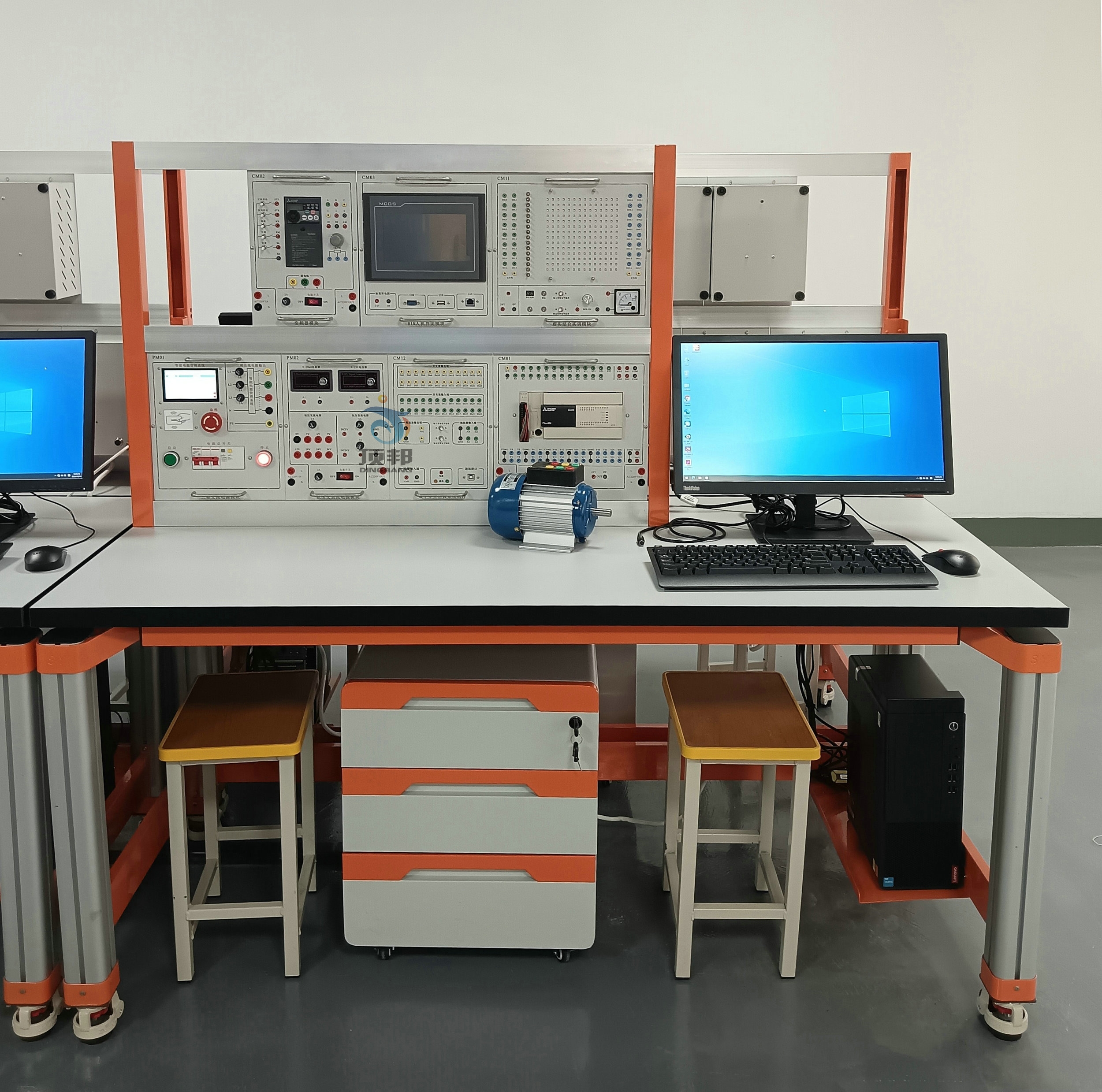 PLC及電氣控制綜合實(shí)訓(xùn)臺(tái)