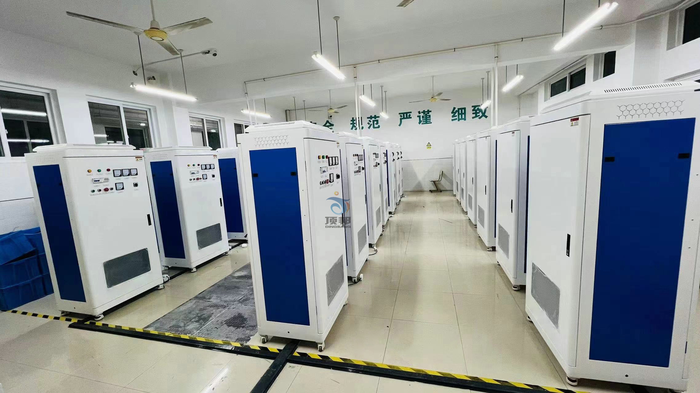 電機(jī)控制及儀表照明綜合實(shí)訓(xùn)裝置