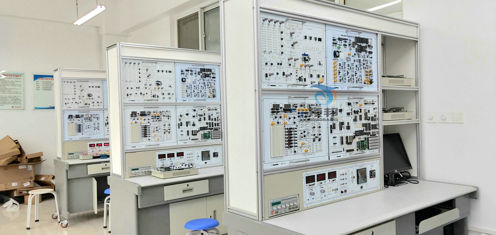 創(chuàng)新型檢測及控制實(shí)驗(yàn)實(shí)訓(xùn)平臺(tái)