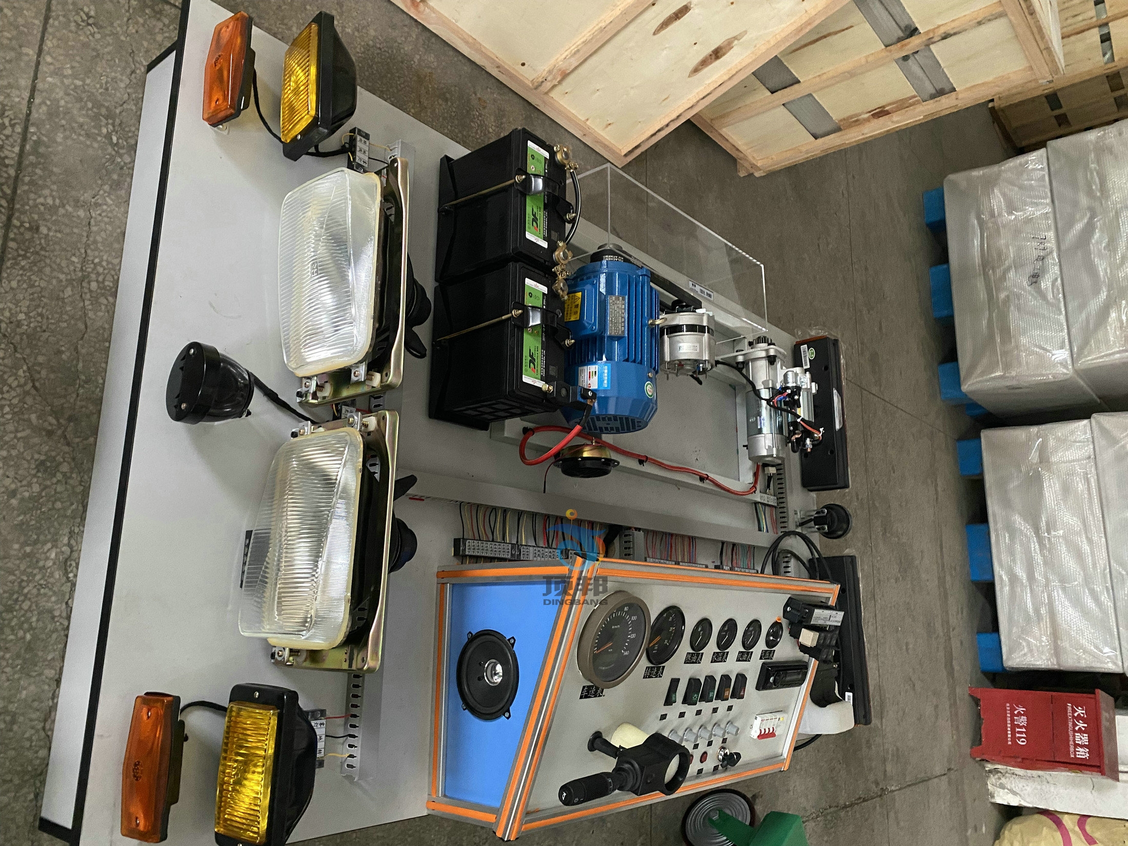 斯太爾臺式全車電器實(shí)訓(xùn)臺