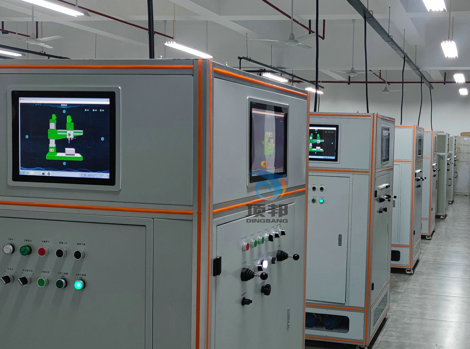 3D虛擬機(jī)床及機(jī)床線路實(shí)訓(xùn)裝置