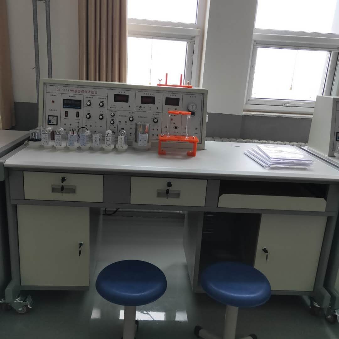 河北交通職業(yè)技術(shù)學(xué)院傳感器與檢測(cè)技術(shù)實(shí)驗(yàn)裝置(圖2)