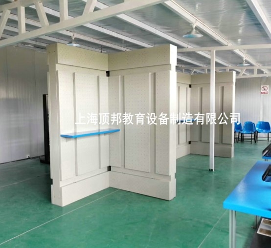 南京工業(yè)科技技工學(xué)校網(wǎng)絡(luò)綜合布線實(shí)訓(xùn)室設(shè)備(圖6)