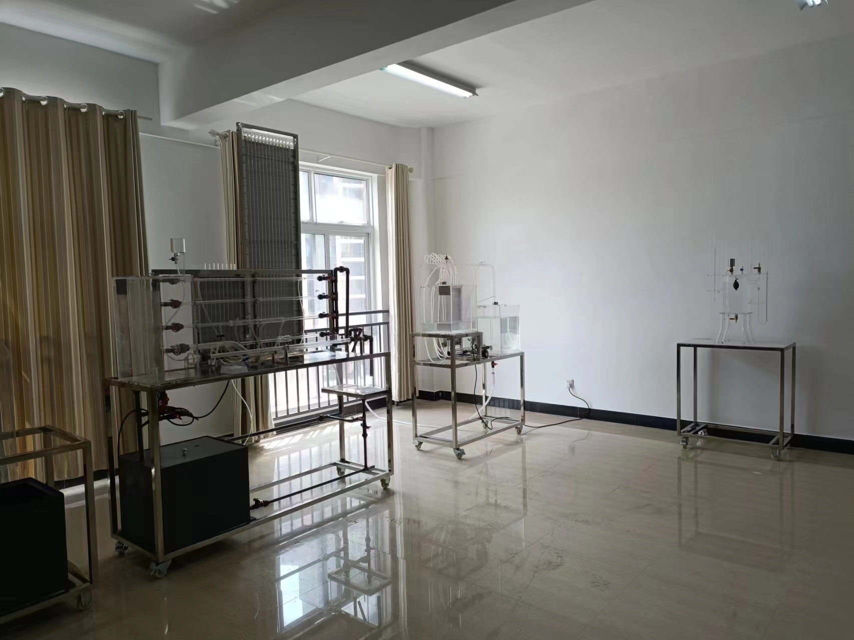 貴州建設(shè)職業(yè)技術(shù)學(xué)院環(huán)境工程實驗室設(shè)備(圖3)