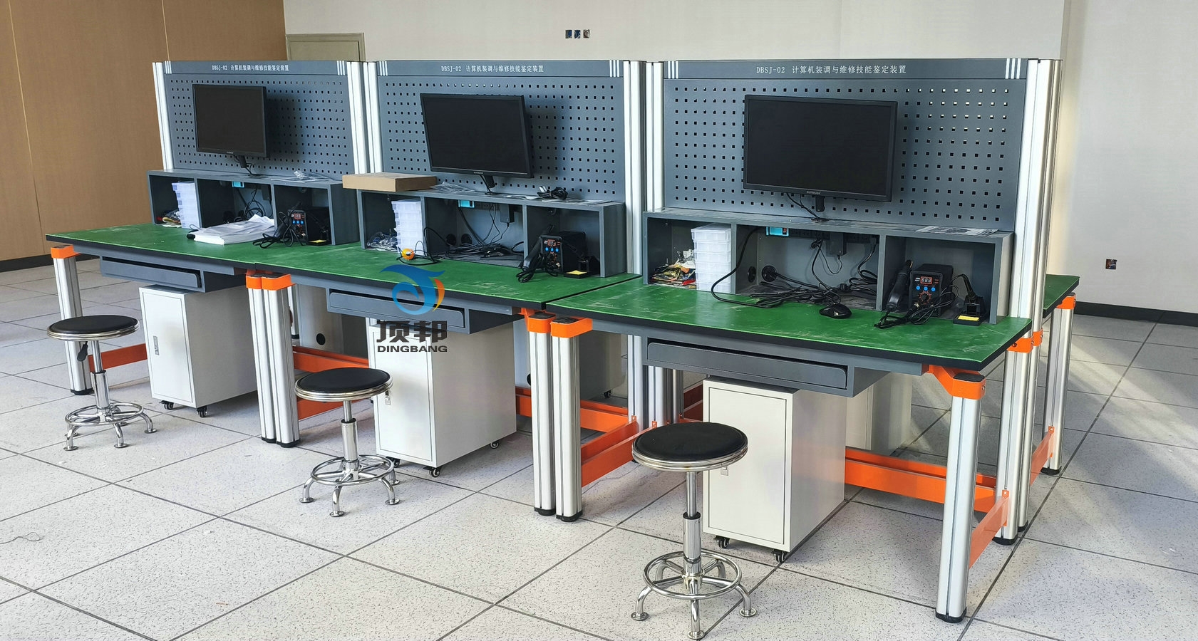 計(jì)算機(jī)裝調(diào)與維修技能鑒定裝置