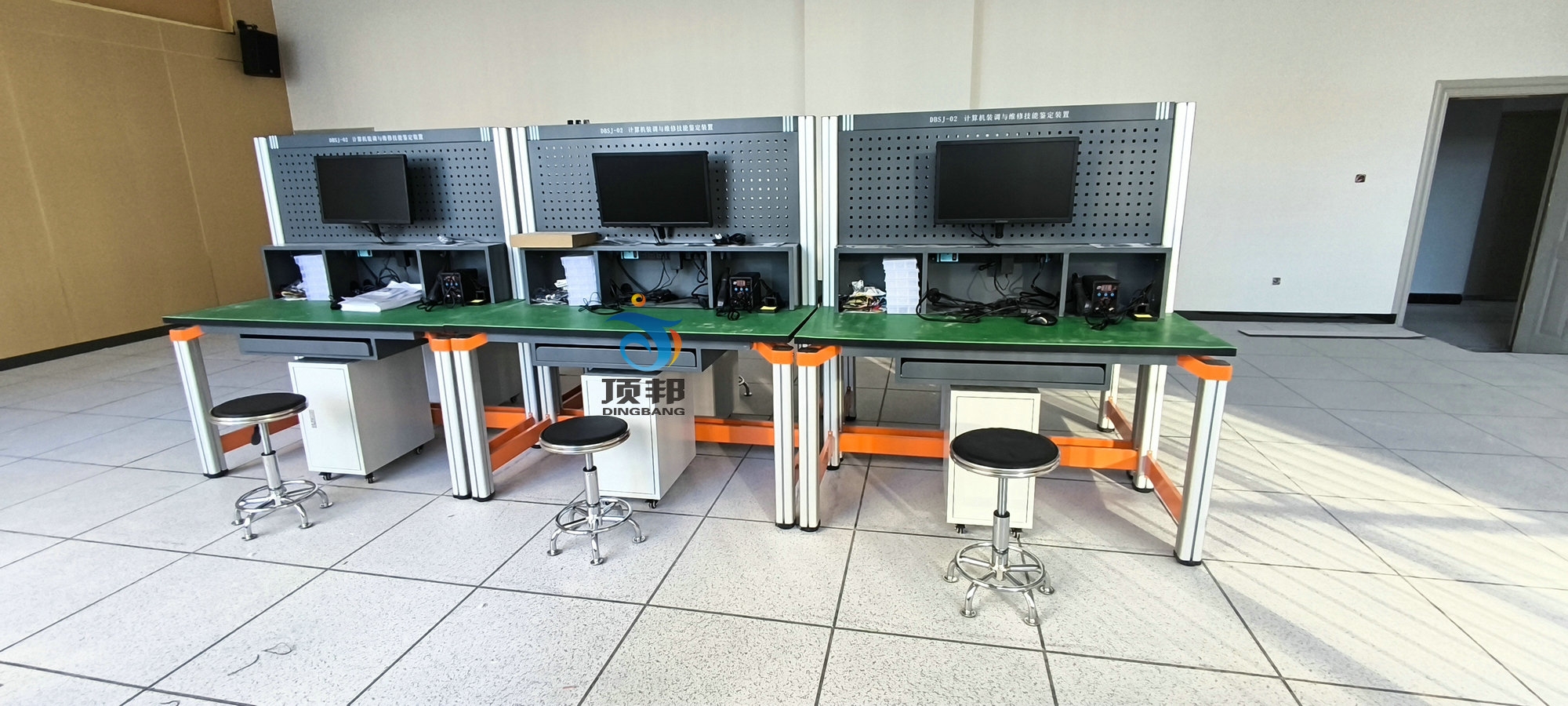 計(jì)算機(jī)裝調(diào)與維修技能鑒定裝置