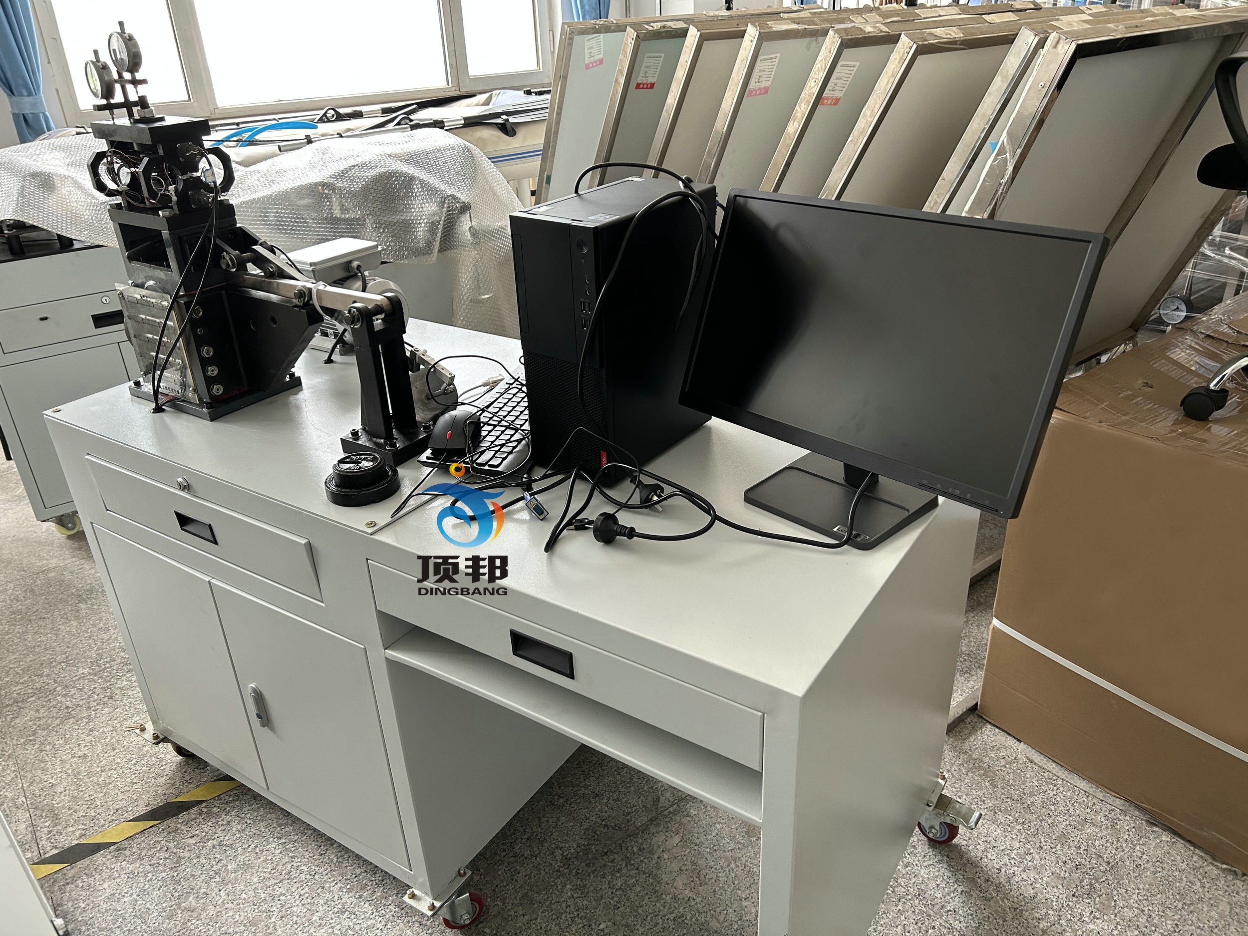 河北環(huán)境工程學院螺栓與螺栓組聯(lián)接綜合實驗臺(圖1)