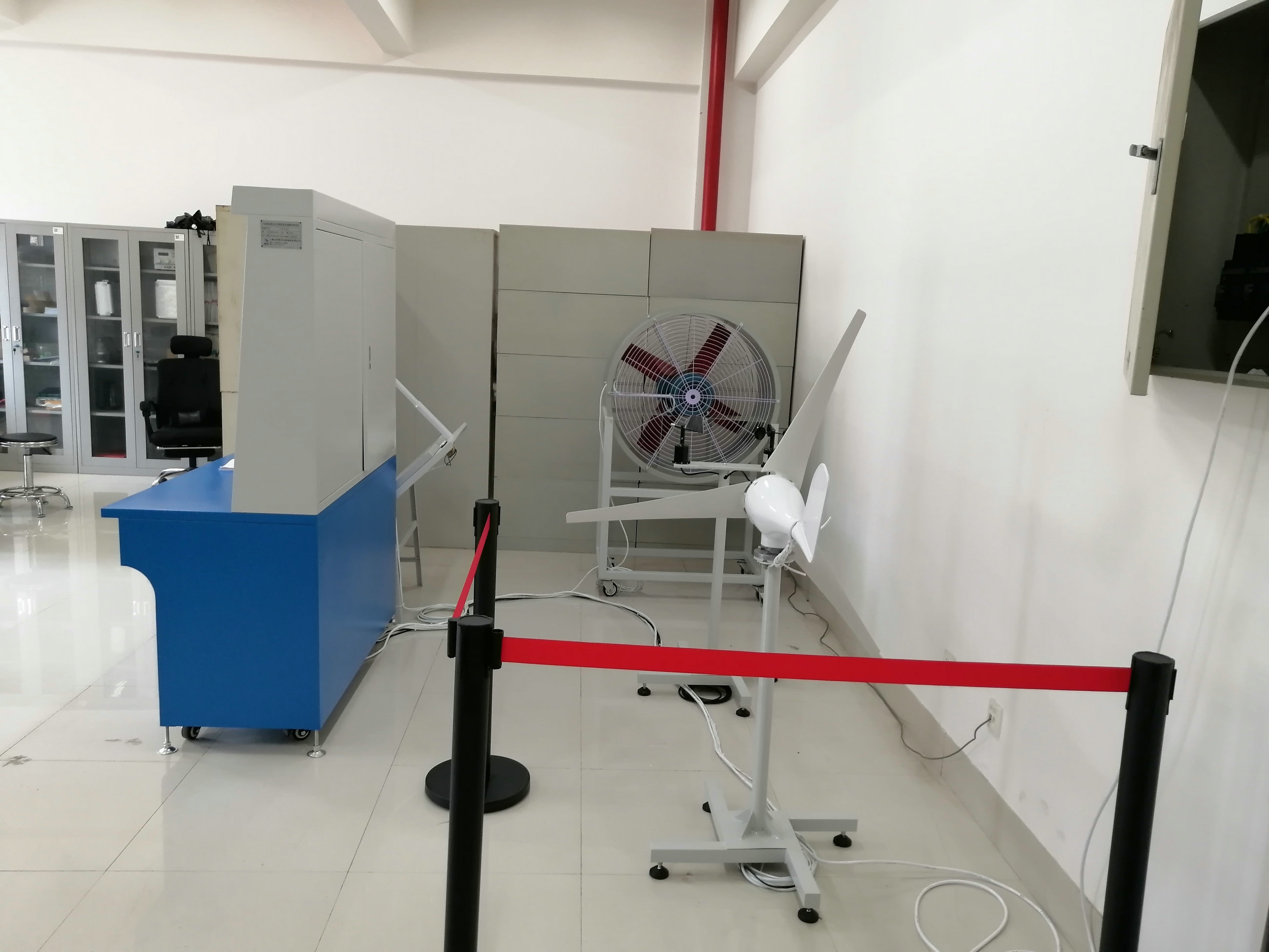 長沙理工大學風光互補并網發(fā)電系統(tǒng)教學實訓臺(圖2)