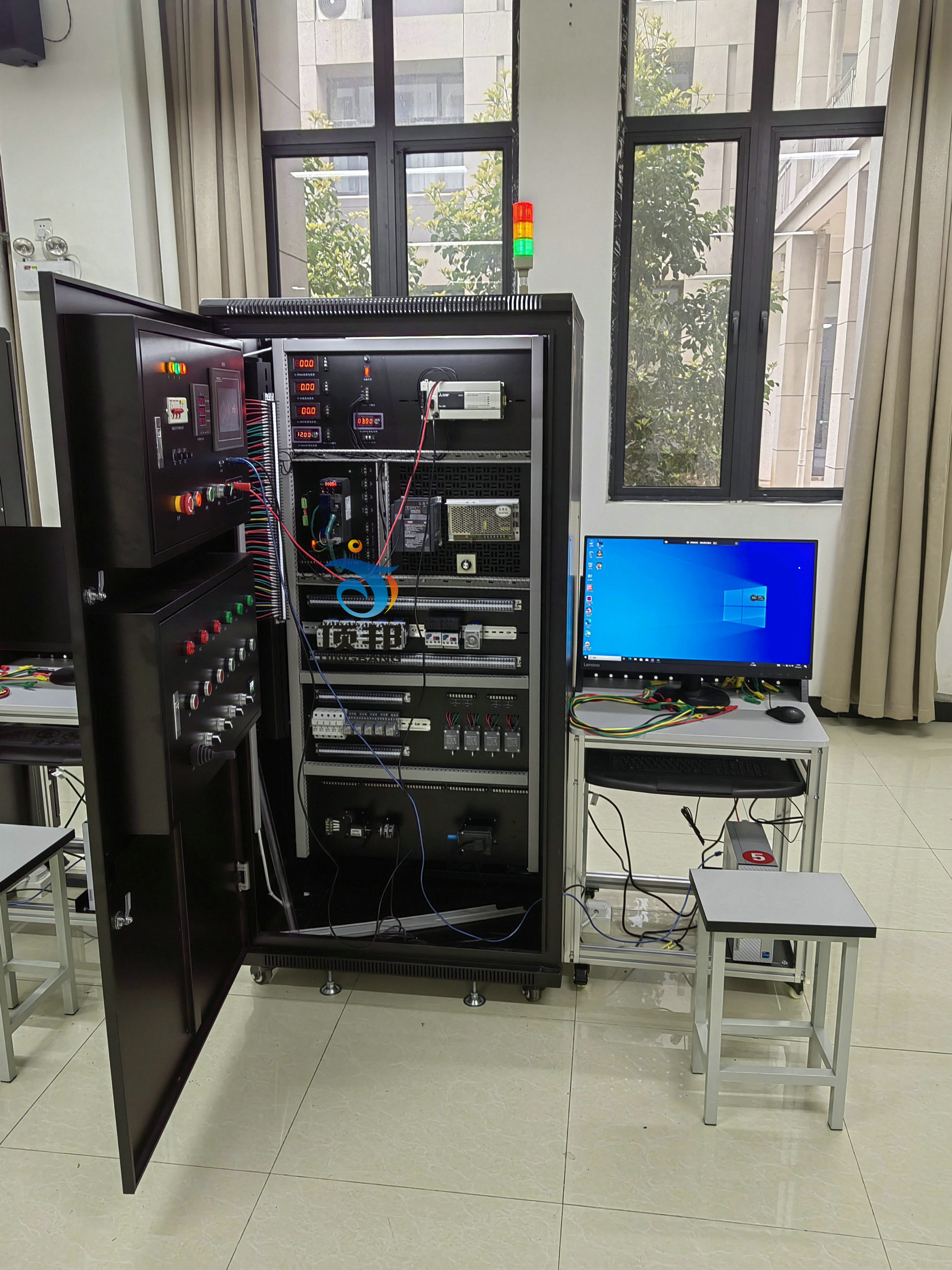 南京師范大學(xué)中北學(xué)院電力行業(yè)專(zhuān)業(yè)技能綜合實(shí)訓(xùn)設(shè)備