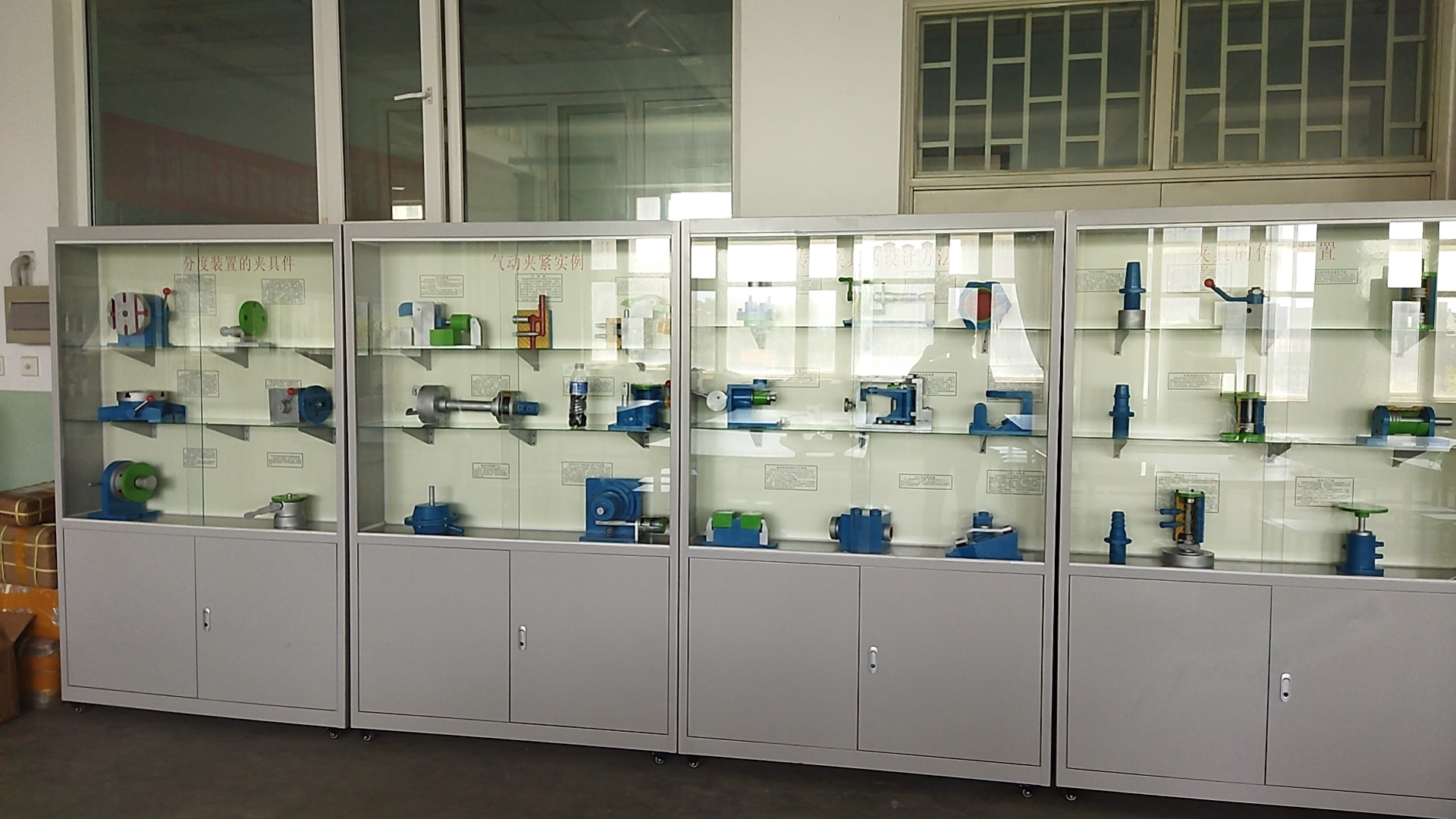 運(yùn)城職業(yè)技術(shù)大學(xué)機(jī)械制造工藝與裝備實(shí)驗(yàn)室設(shè)備(圖12)